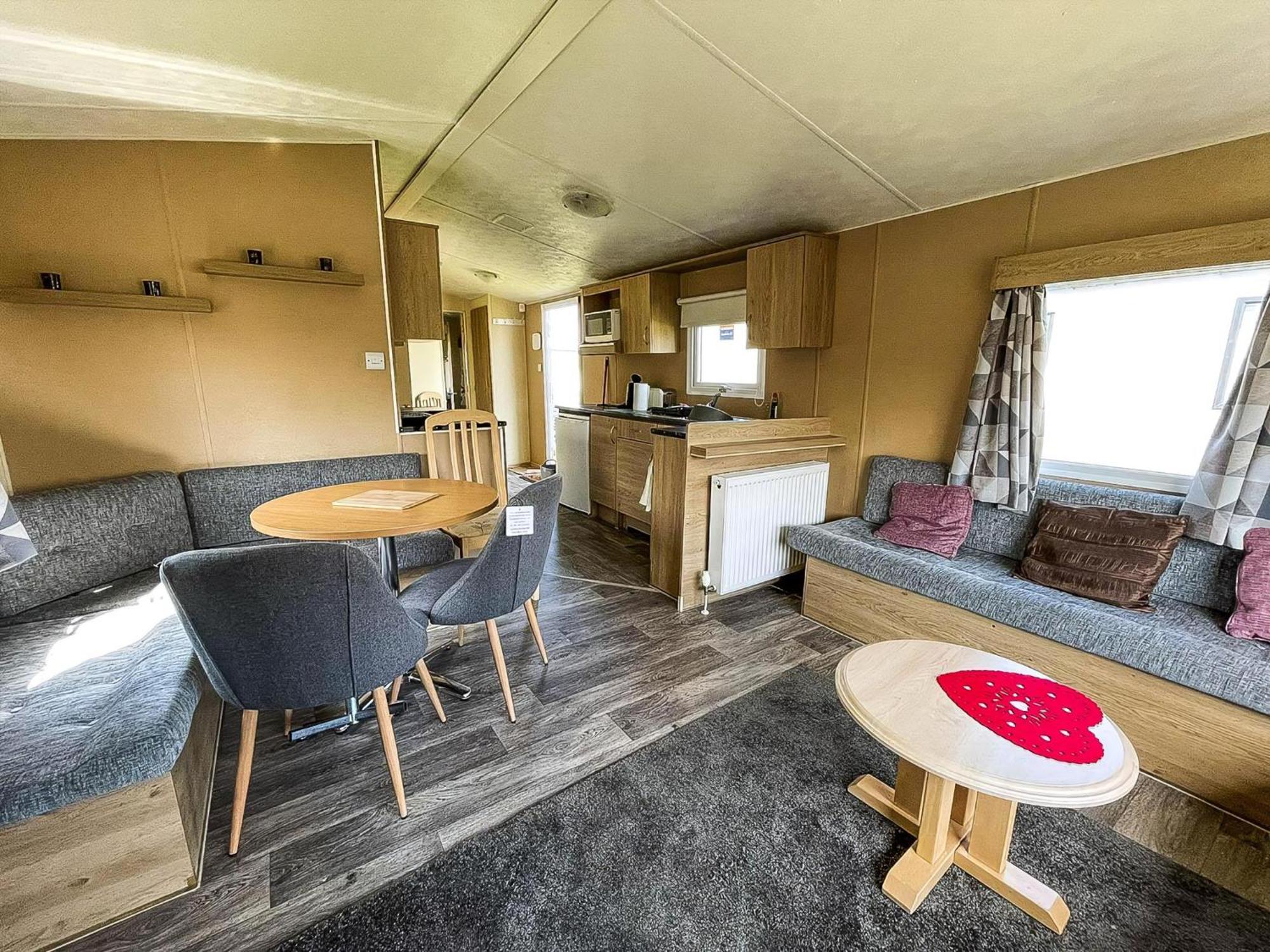 Lovely 6 Berth Caravan At Sunnydale Holiday Park Ref 35375S Louth  Exteriör bild